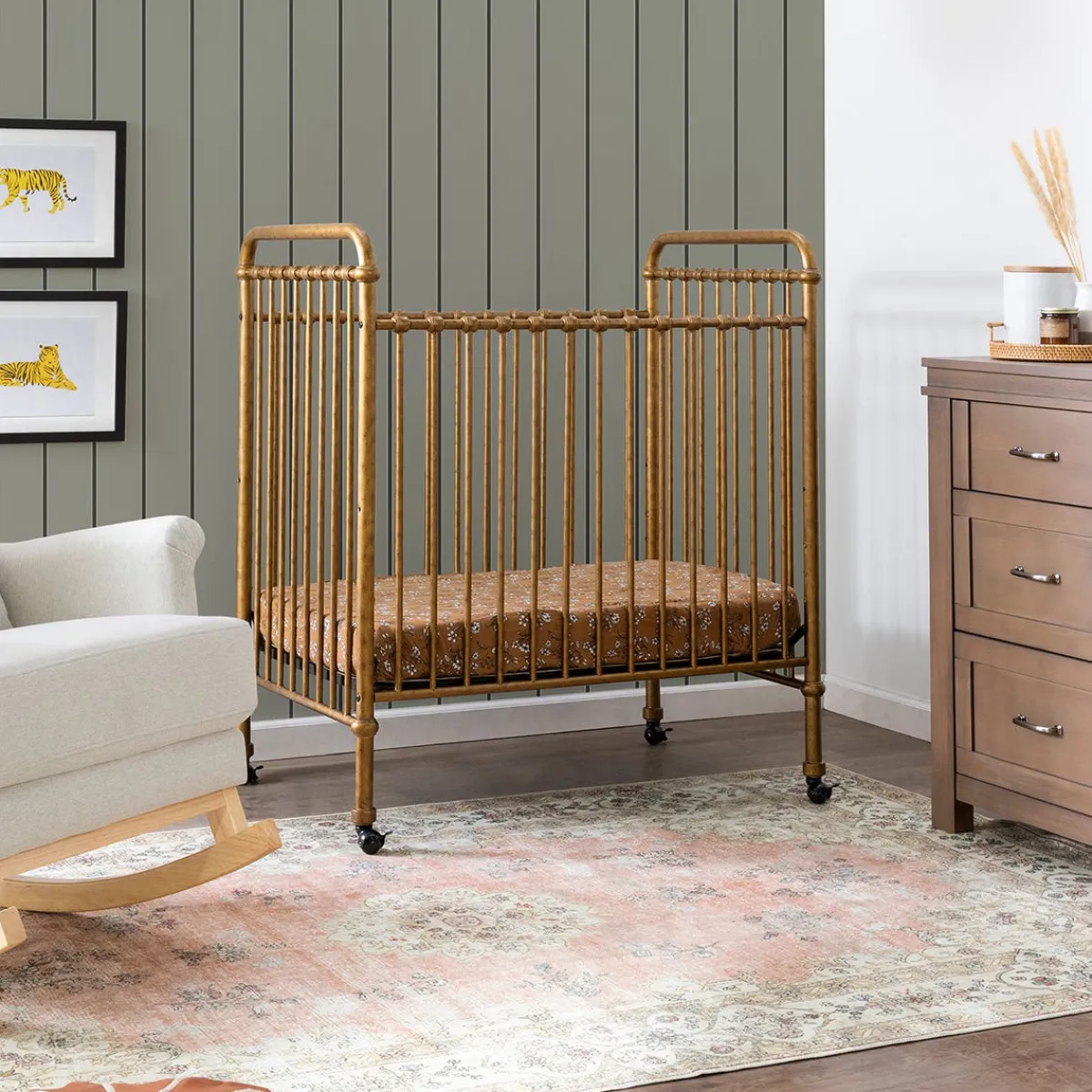 Mini Cribs-Namesake Abigail Mini Crib