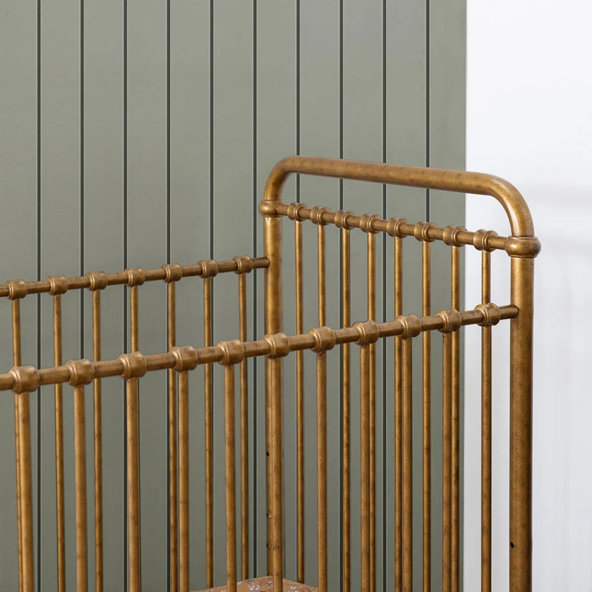 Mini Cribs-Namesake Abigail Mini Crib