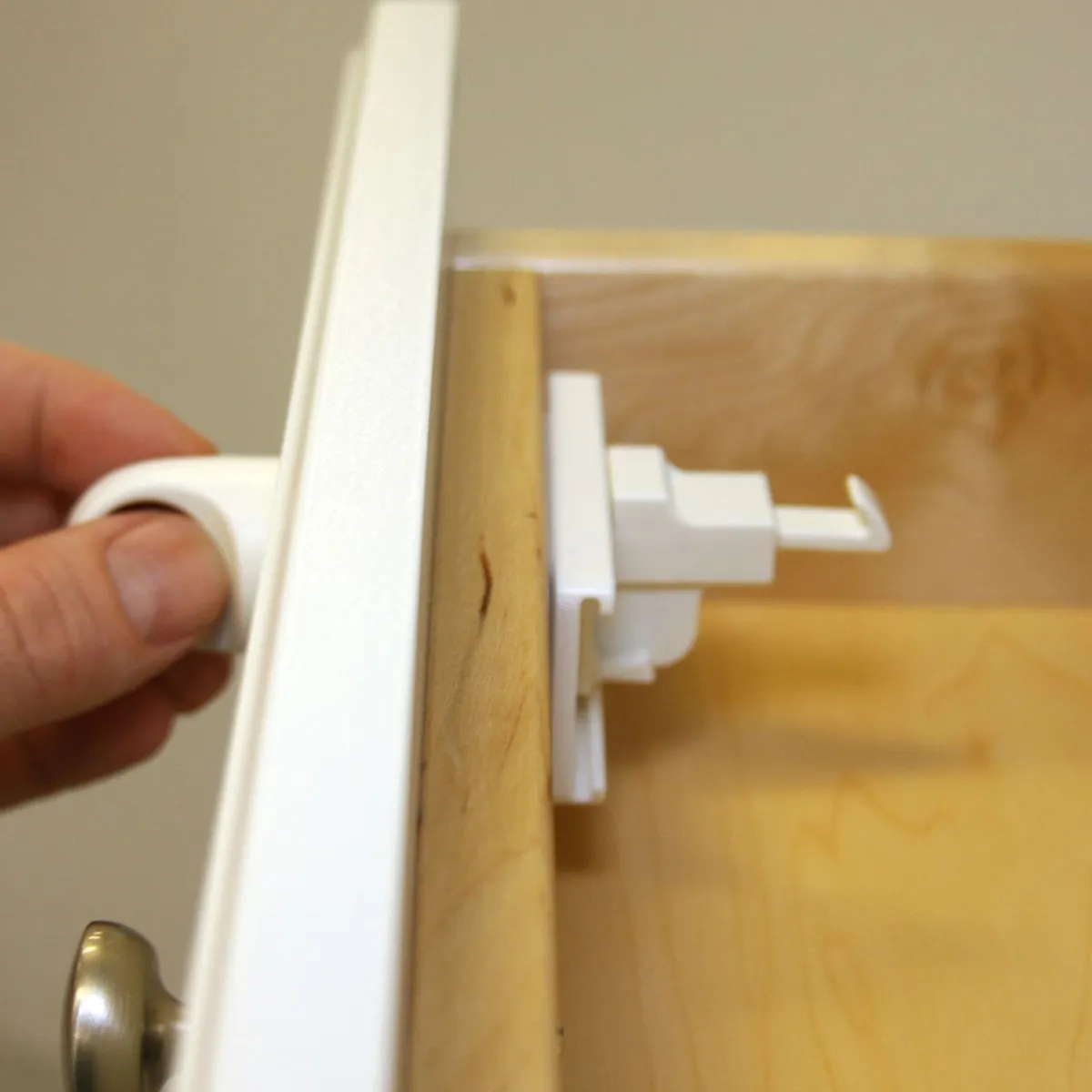 Baby Gates + Babyproofing-QDos Adhesive Magnet Lock (4 Pack) White