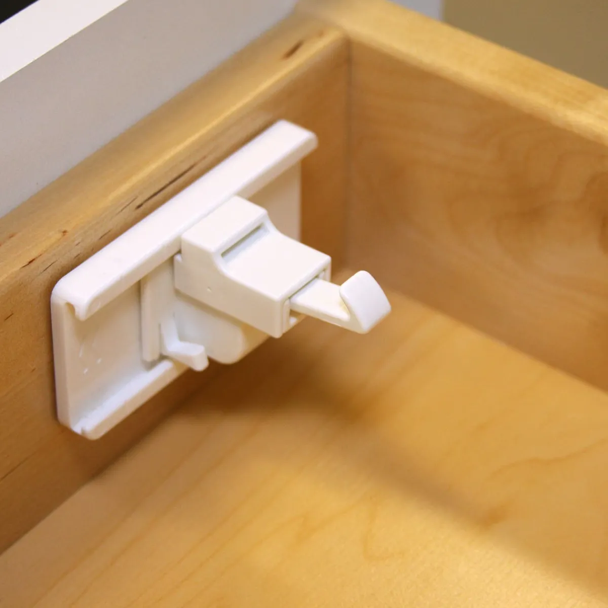 Baby Gates + Babyproofing-QDos Adhesive Magnet Lock (4 Pack) White