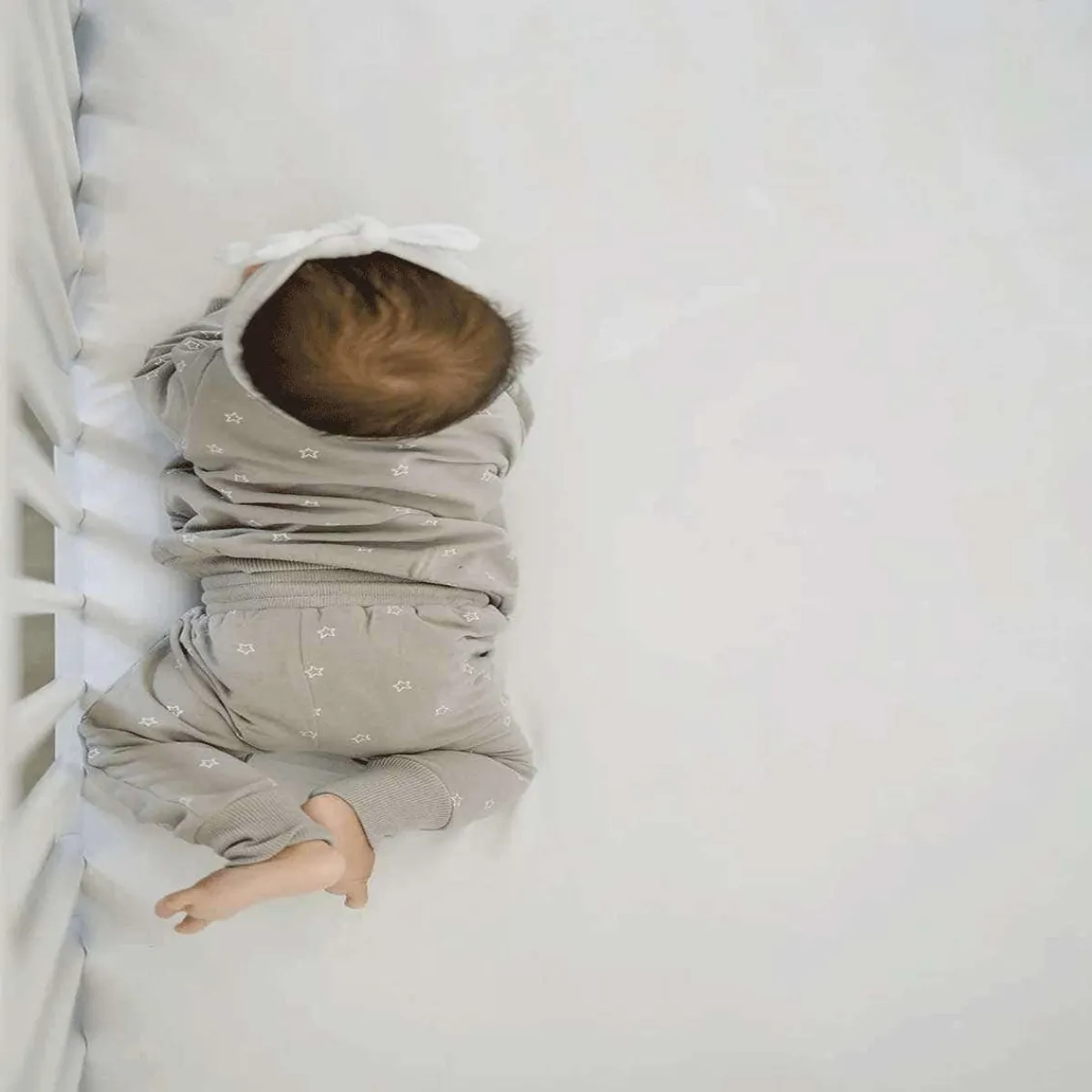 Crib Fitted Sheets-Mebie Baby Bamboo Stretch Crib Sheet