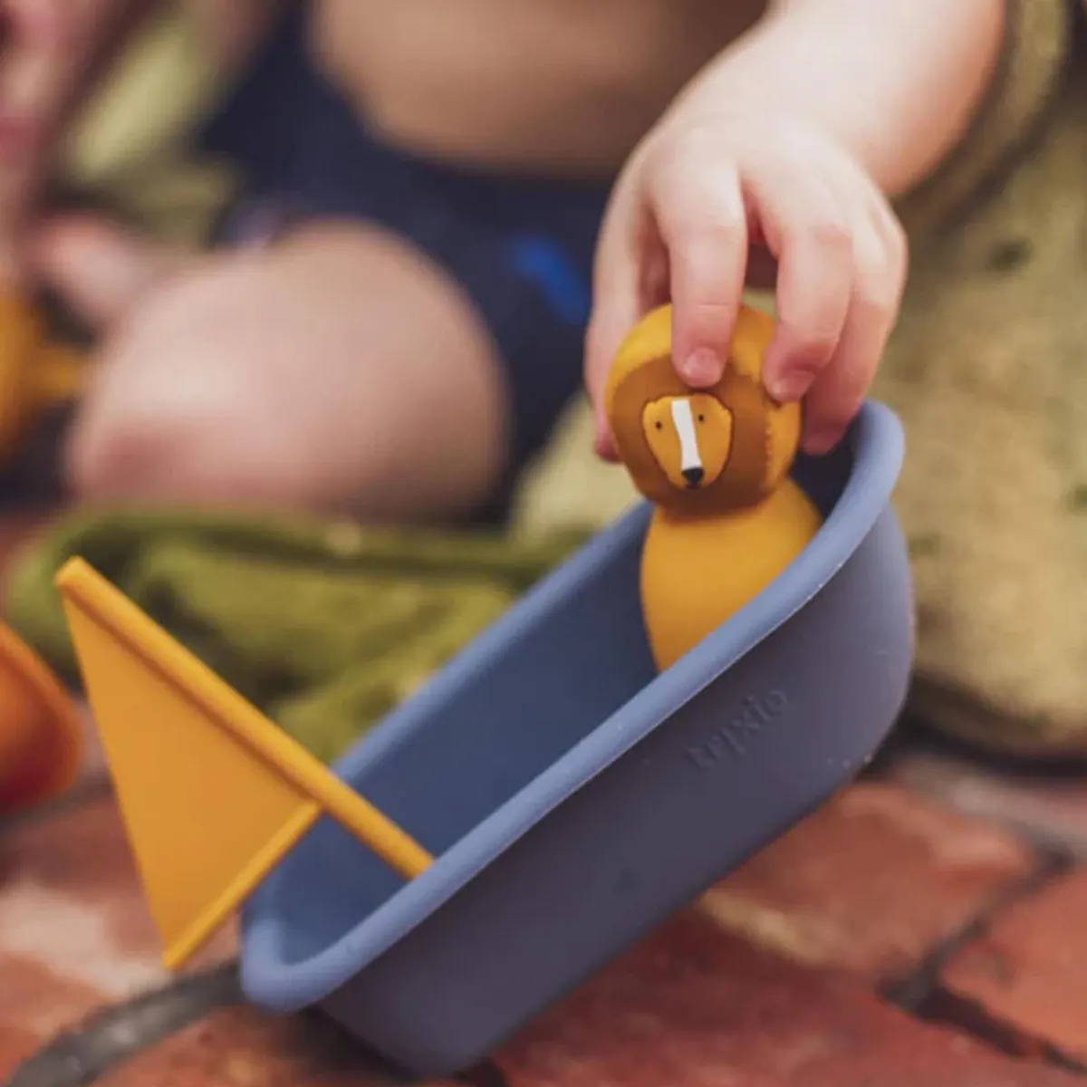 Bath Toys-Trixie Bath Toy Sailboat