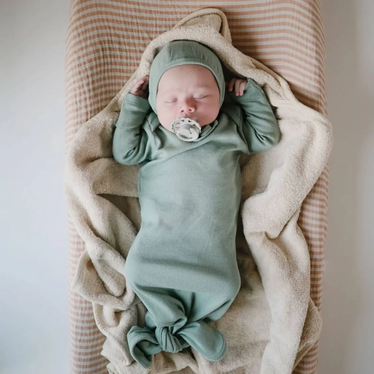 Towels + Cloths-Mushie Classic Hooded Towel