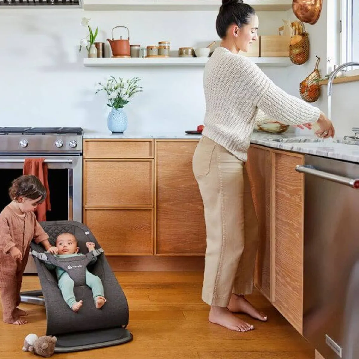 Bouncers-Ergobaby Evolve Bouncer