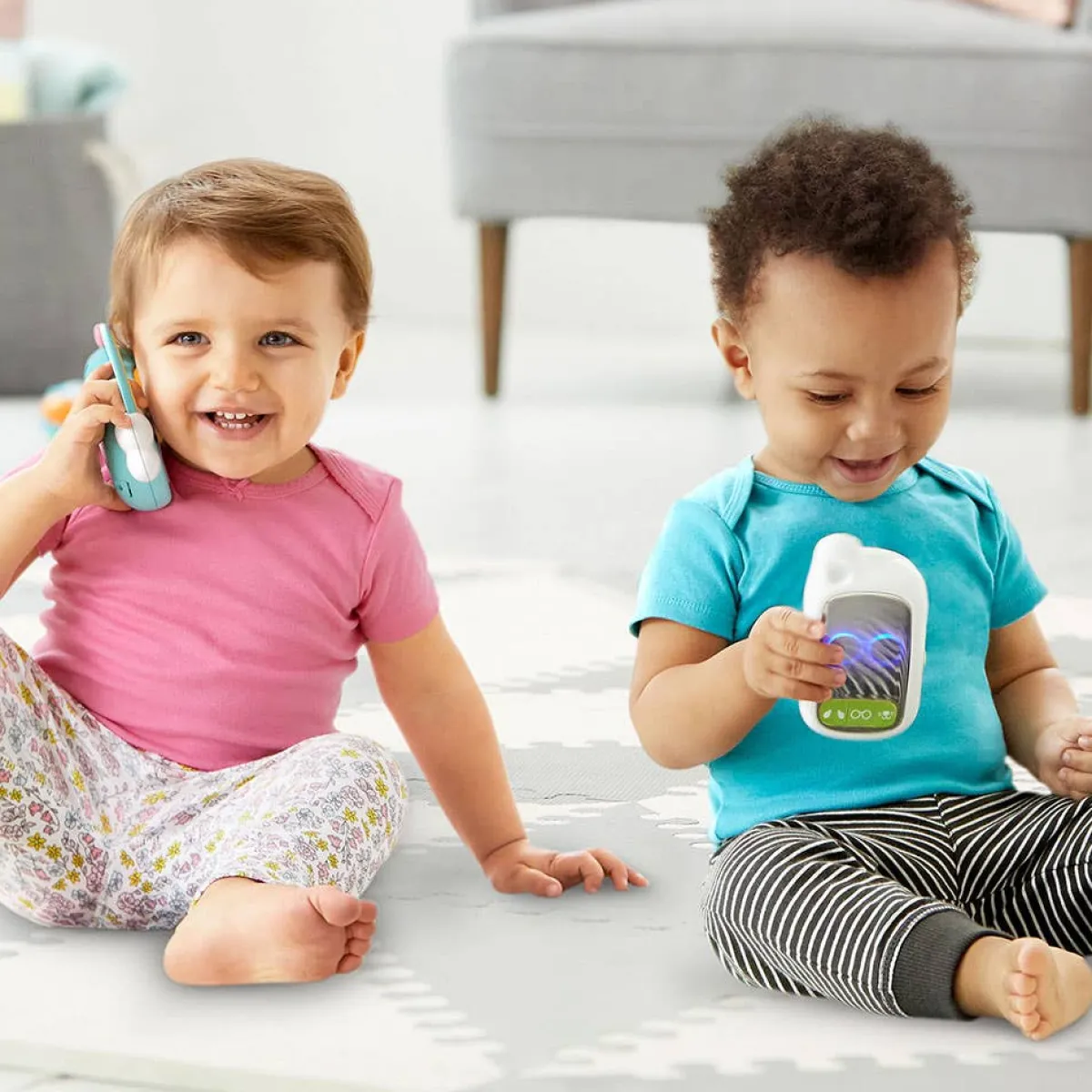 Pretend Play|Play + Learn Toys-Skip Hop Explore & More Selfie Phone