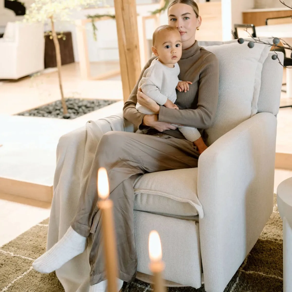 Gliders-Oilo Flynn Recliner Swivel Glider (Grade C)