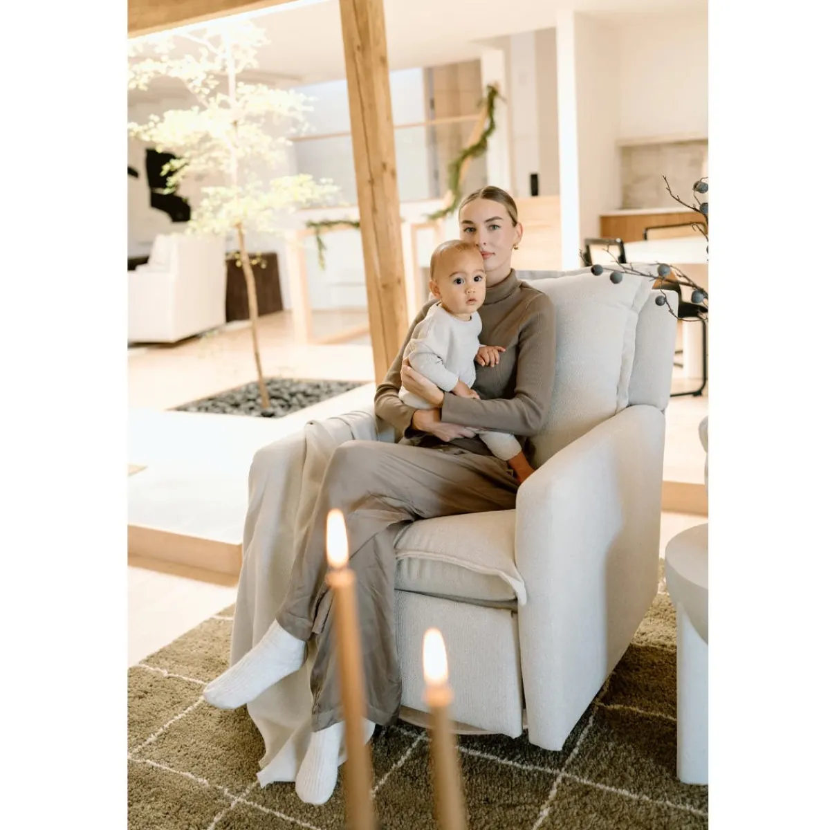 Motorized Gliders|Gliders-Oilo Flynn Swivel Glider with Power Recline Wood Base (Grade C)