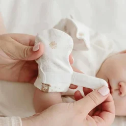 Infant Scratch Mitts-GoumiKids Goumi No-Flip Mitts