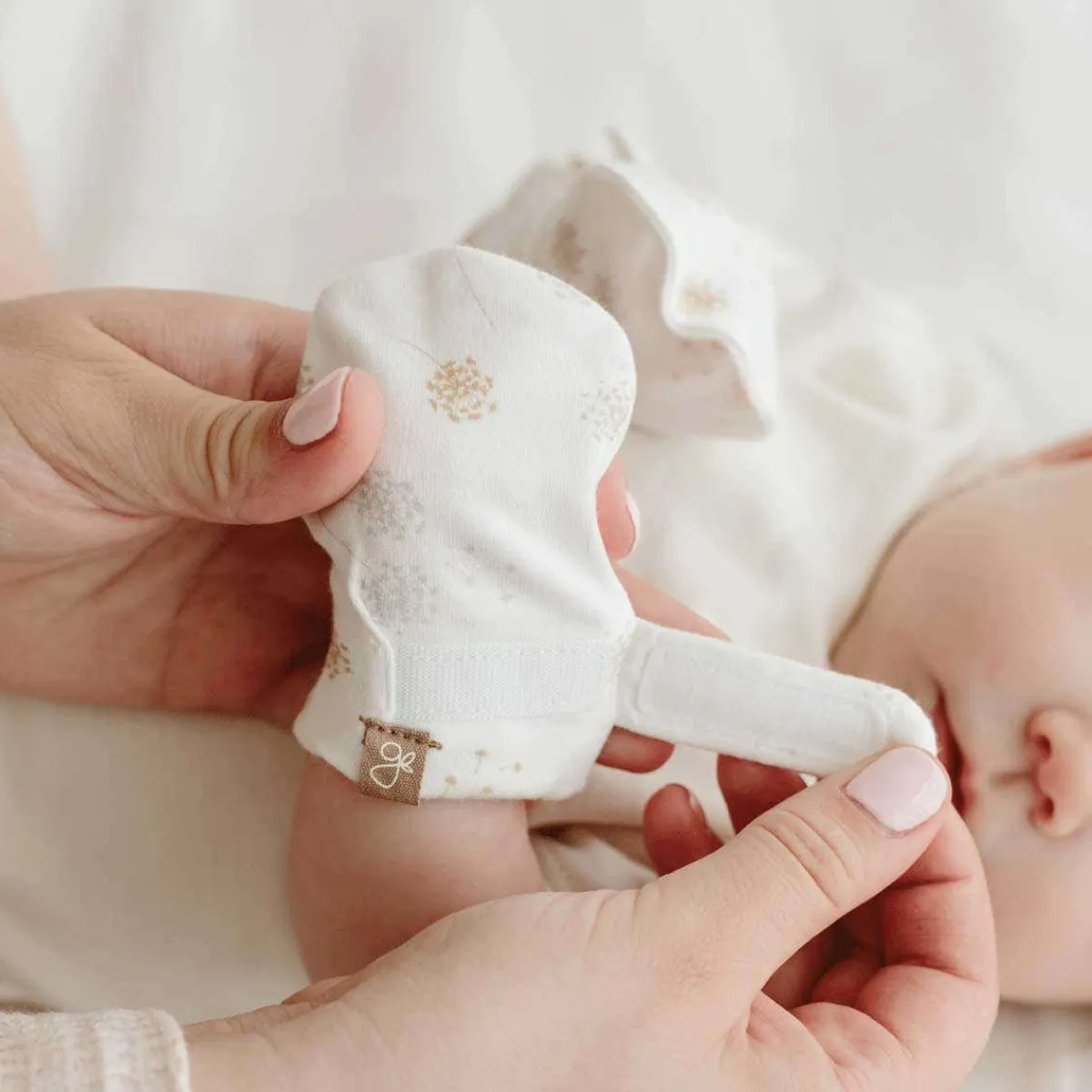 Infant Scratch Mitts-GoumiKids Goumi No-Flip Mitts