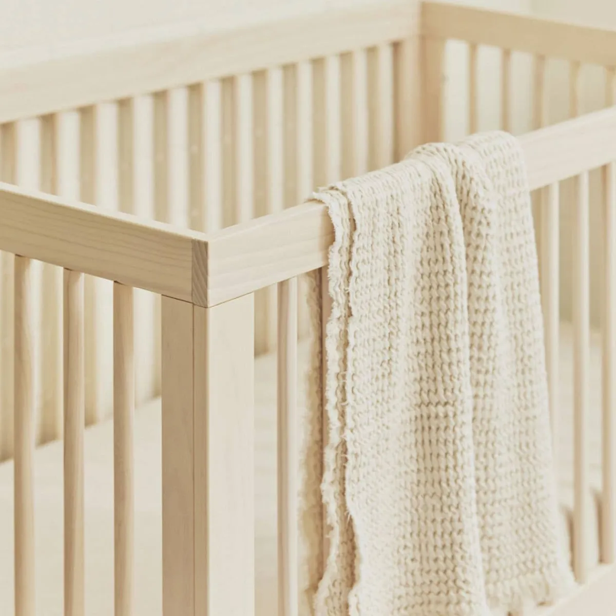 Convertible Cribs-Babyletto Hudson 3-in-1 Convertible Crib