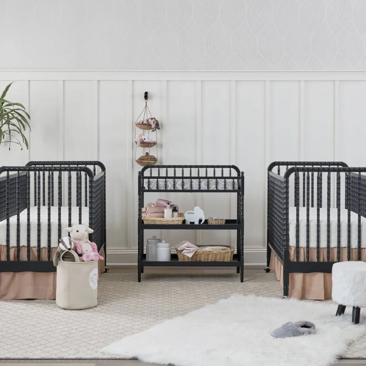 Convertible Cribs-DaVinci Jenny Lind Crib
