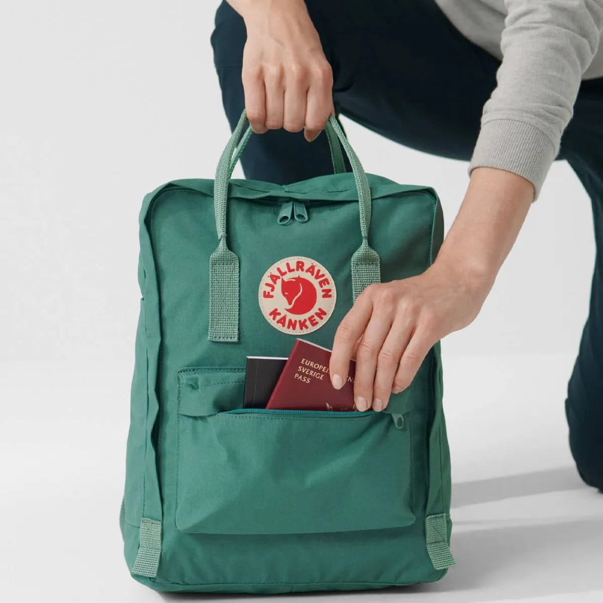 Backpacks-Fjallraven Kanken