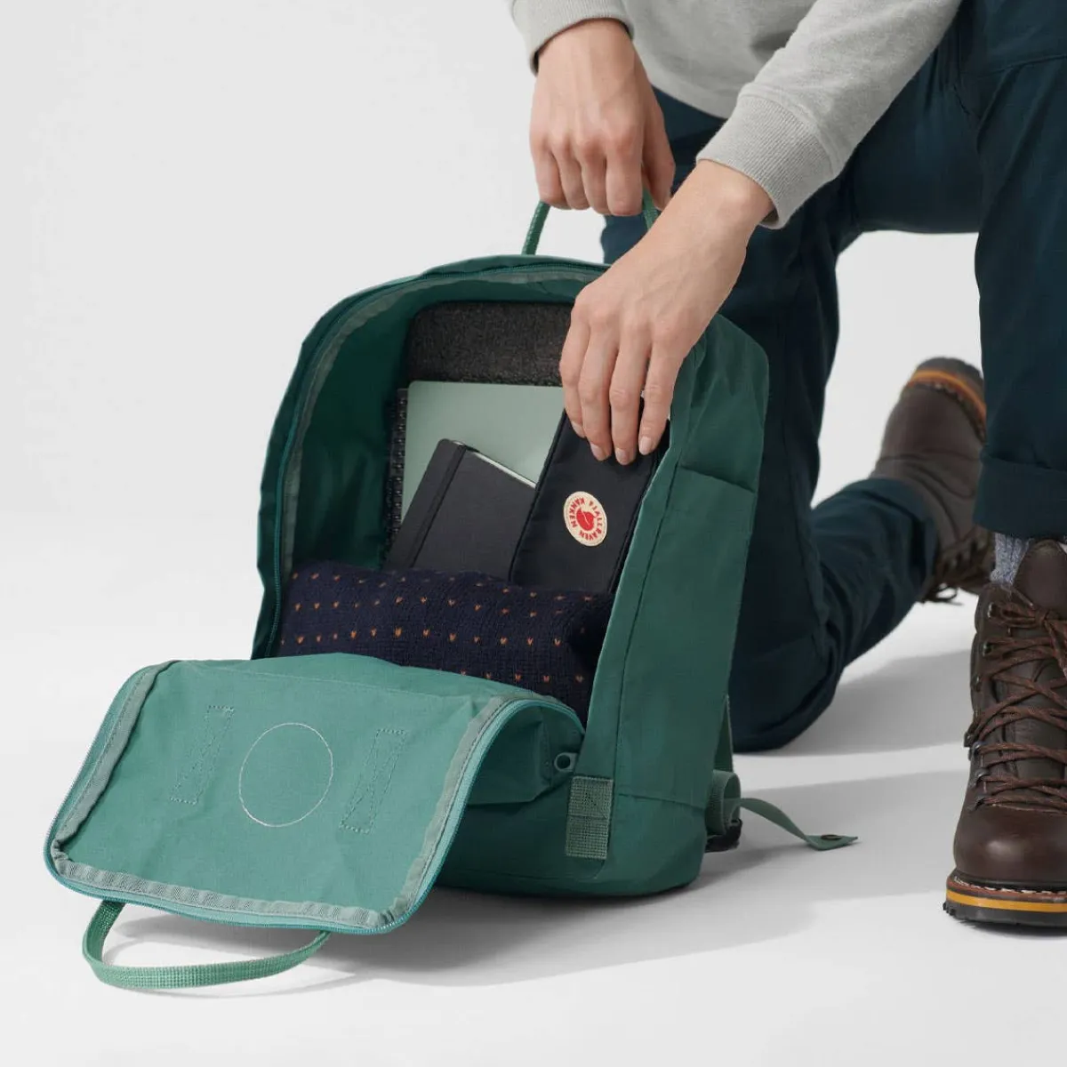 Backpacks-Fjallraven Kanken