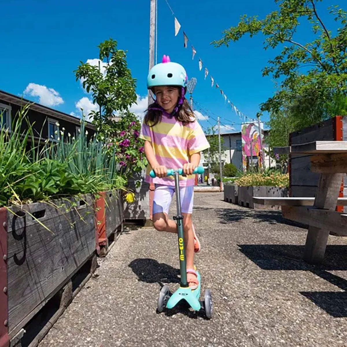 Ride-On Toys-Micro Scooters Mini Deluxe ECO LED Scooter