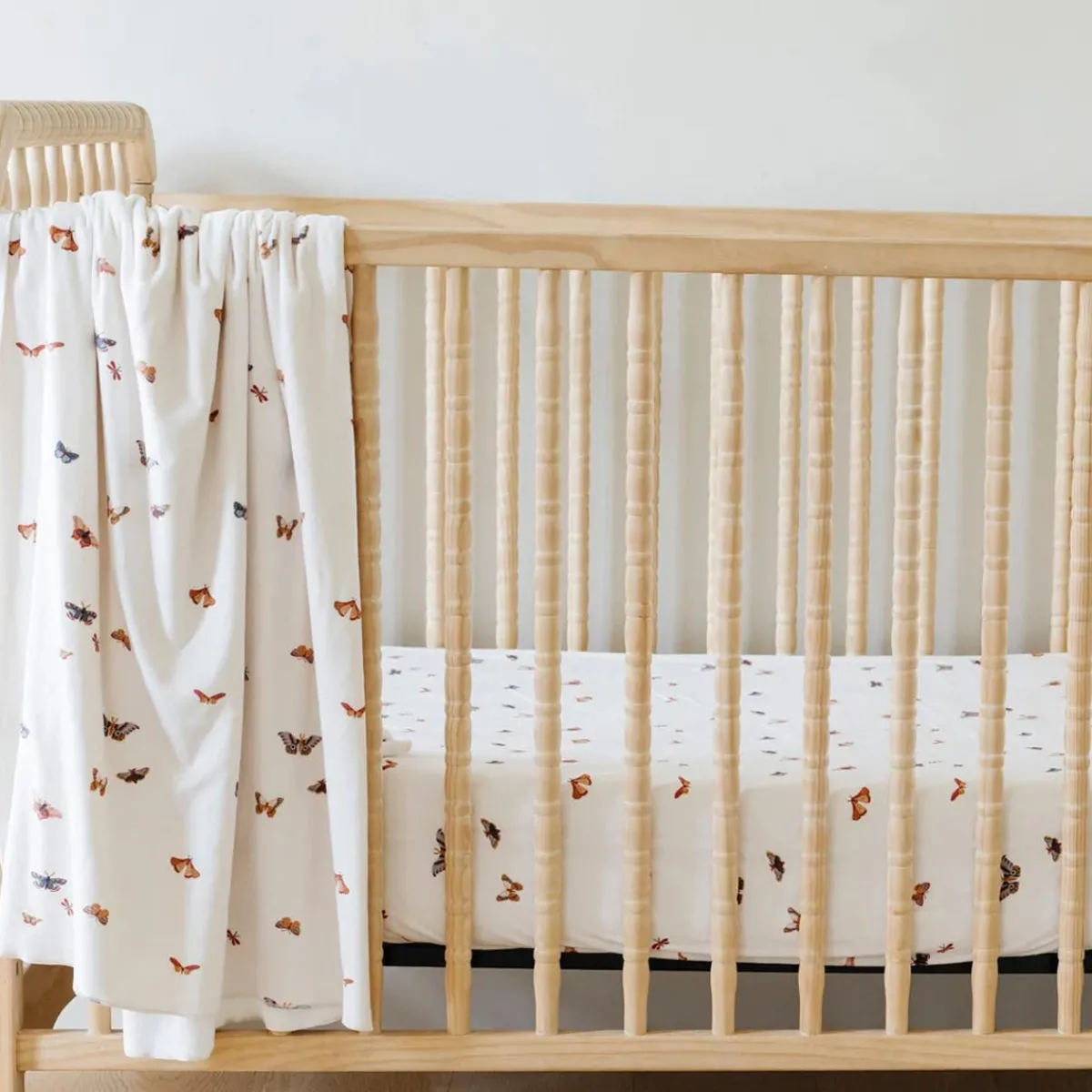 Crib Fitted Sheets-Saranoni Minky Stretch Luxe Crib Sheet