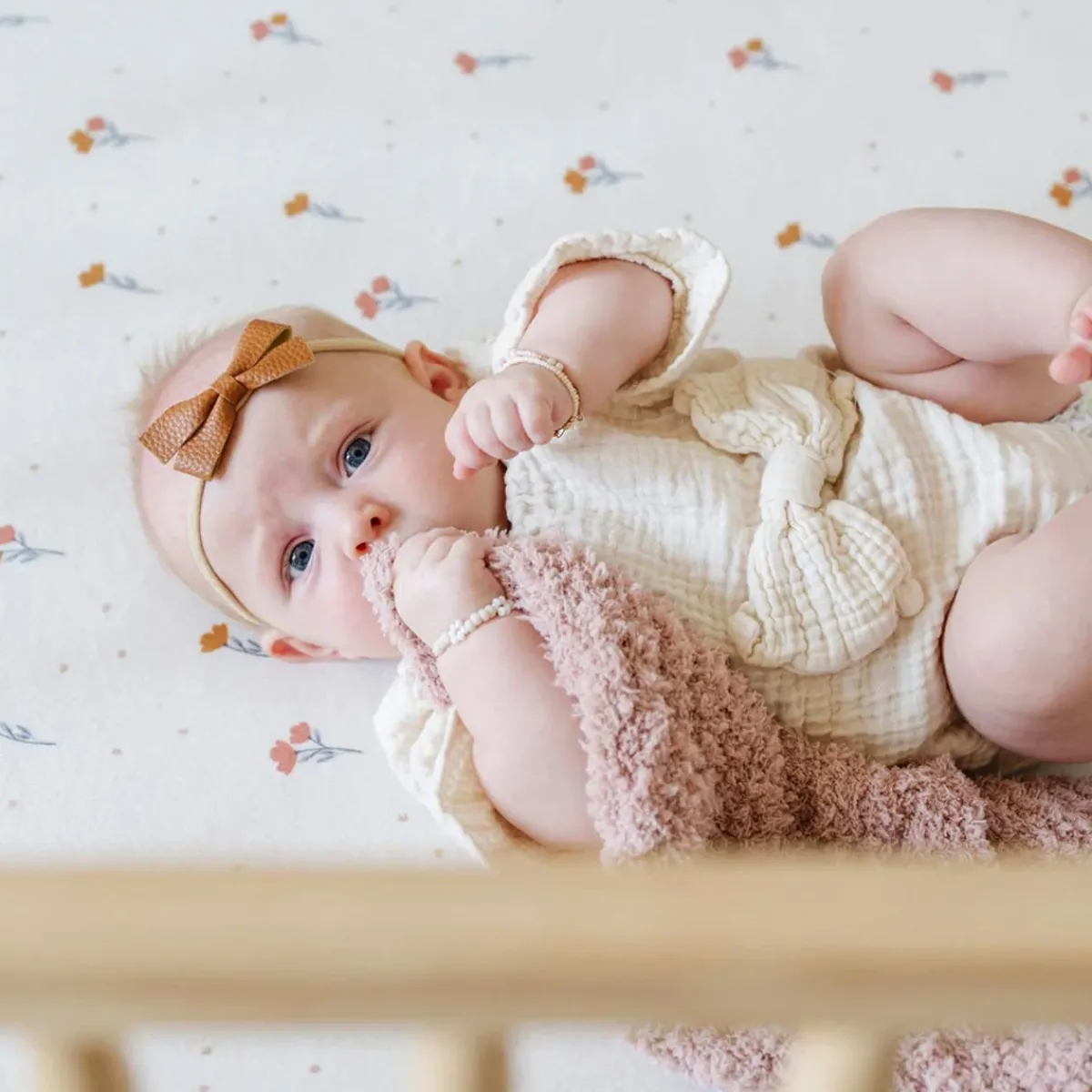 Crib Fitted Sheets-Saranoni Minky Stretch Luxe Crib Sheet