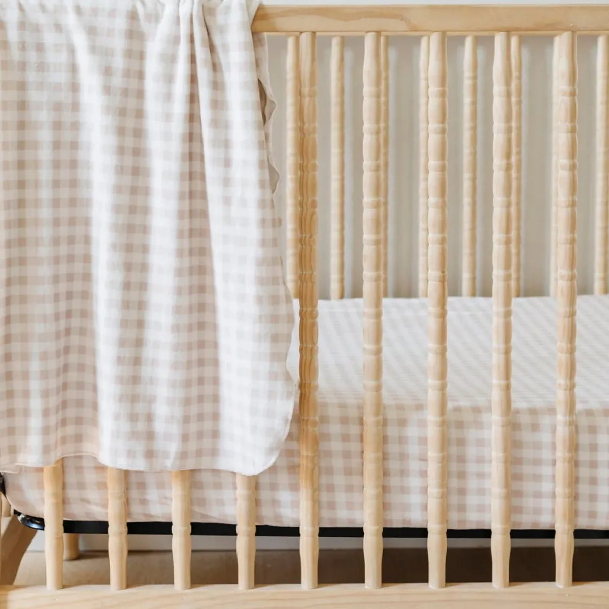 Crib Fitted Sheets-Saranoni Minky Stretch Luxe Crib Sheet