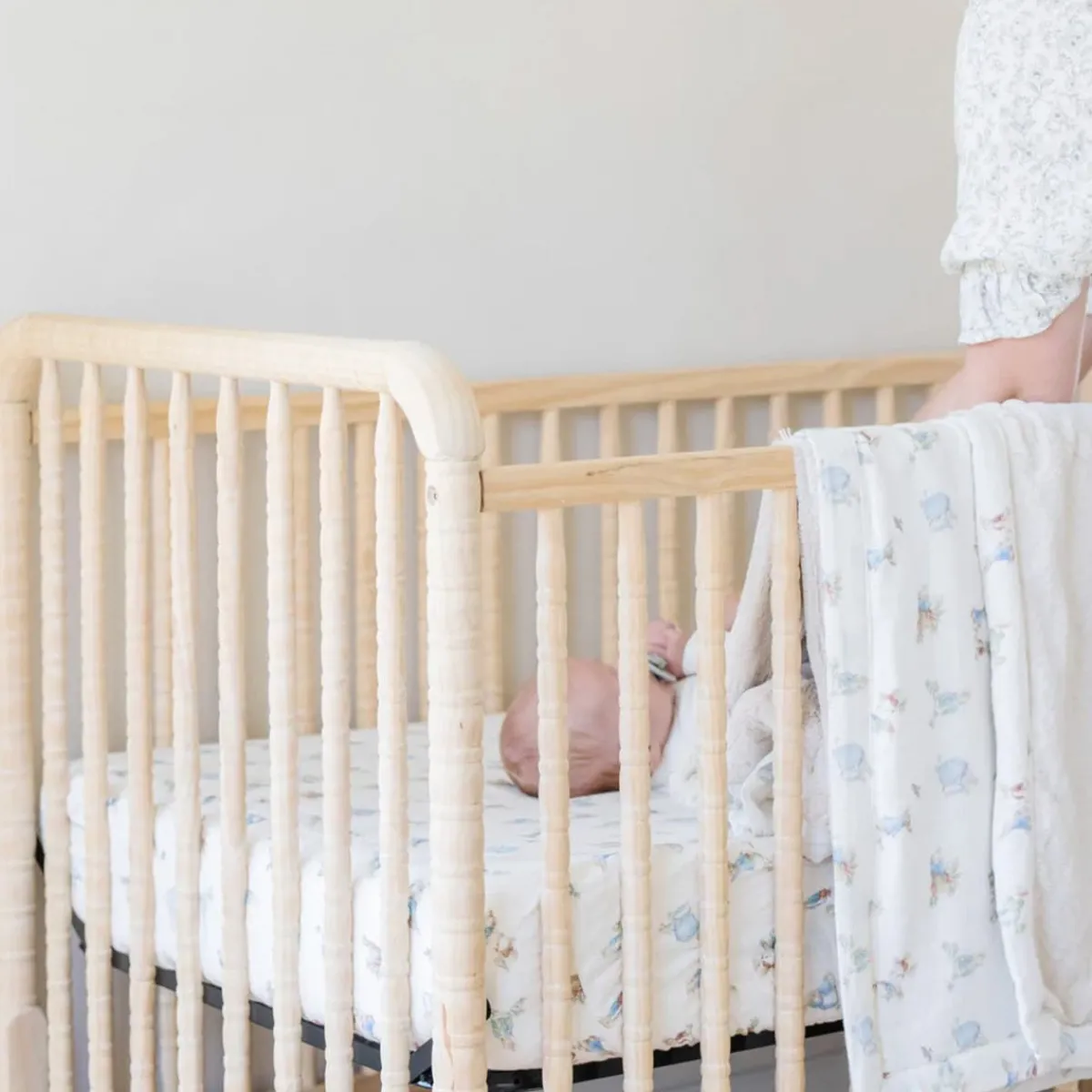 Crib Fitted Sheets-Saranoni Peter Rabbit Muslin Crib Sheet