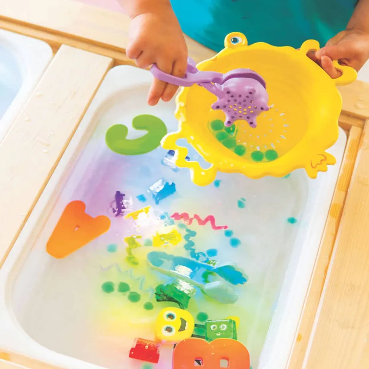 Bath Toys-Glo Pals Pick Up Pals Tool Set Ocean