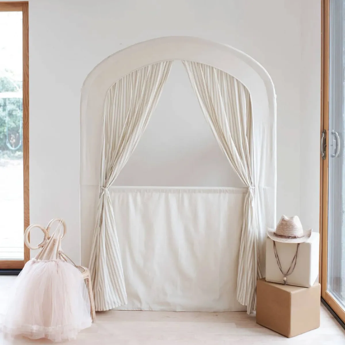 Pretend Play-Gathre Play Theatre