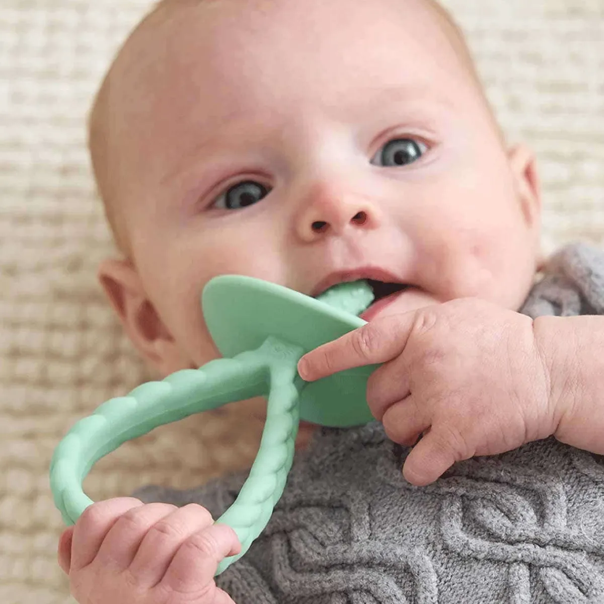 Pacifiers + Clips-Itzy Ritzy Pre-Feeding Teething Set Mint