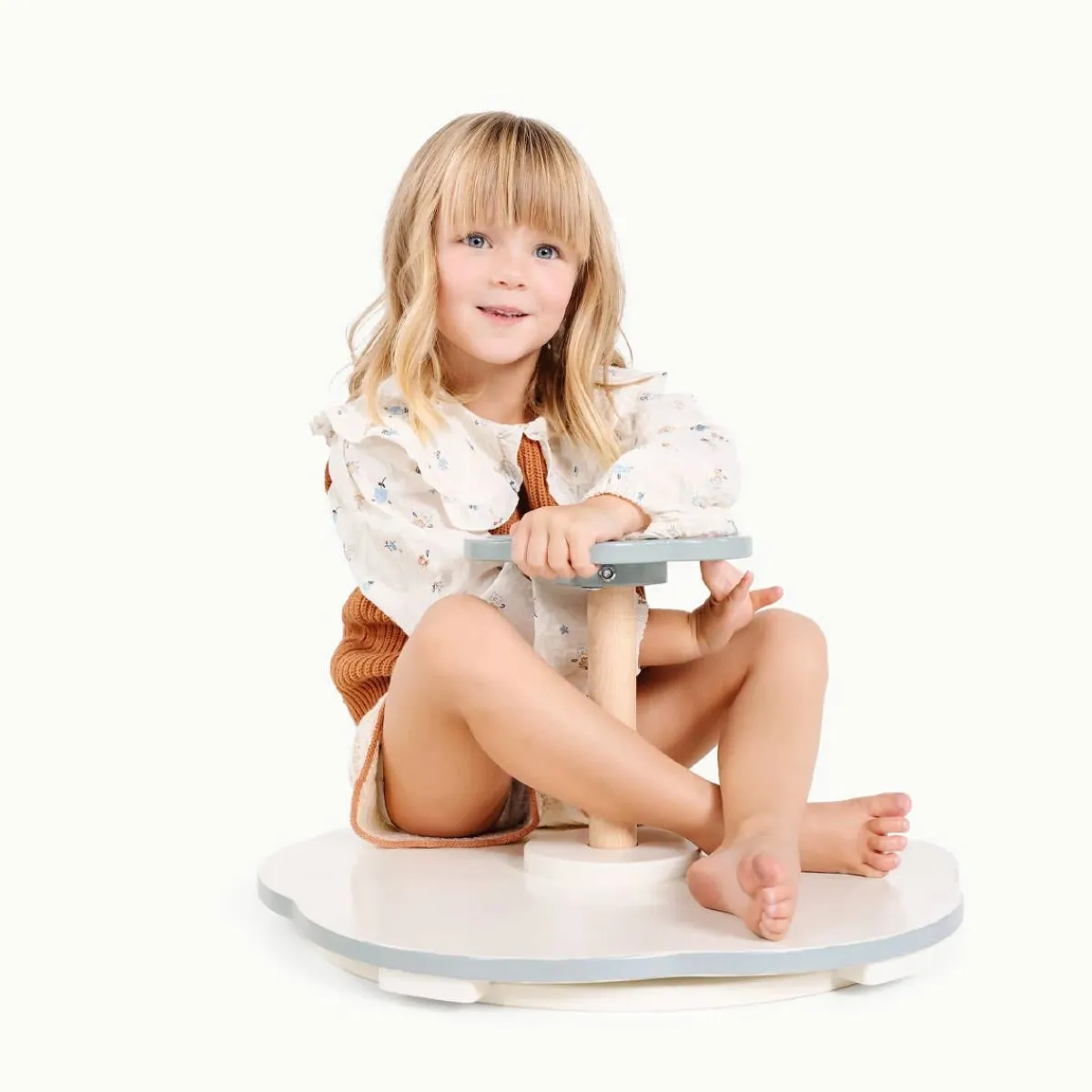 Pretend Play-Gathre Sit + Spin Ivory