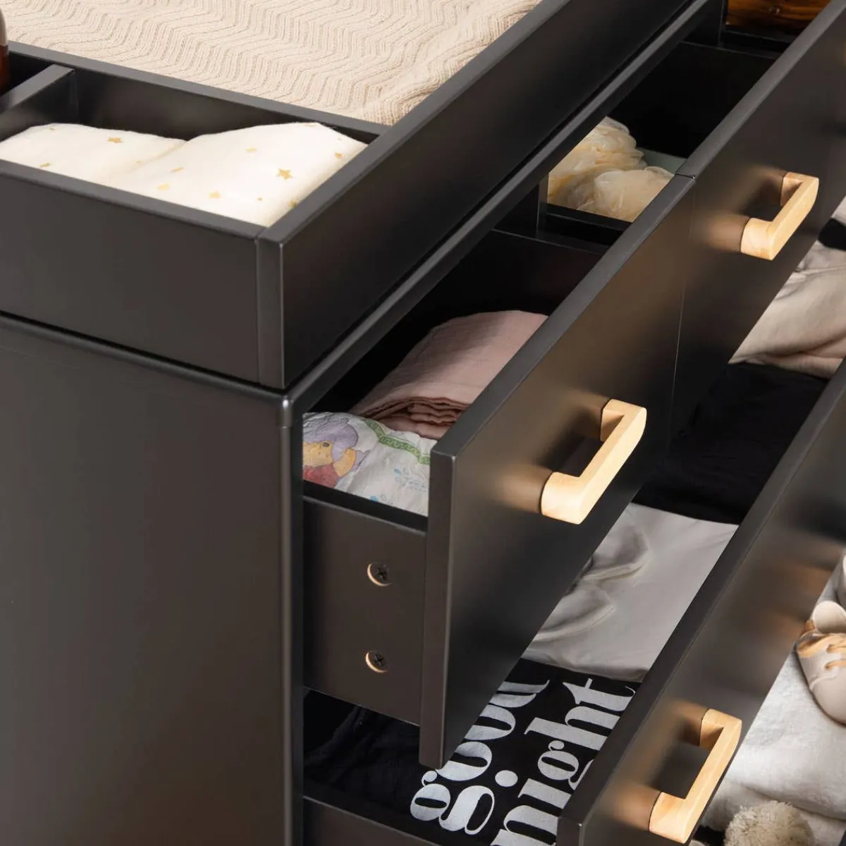 Dressers-dadada Soho 5 Drawer Dresser 2.0