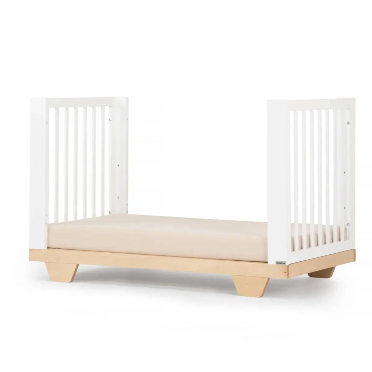 Convertible Cribs-dadada Spirit 8-in-1 Crib