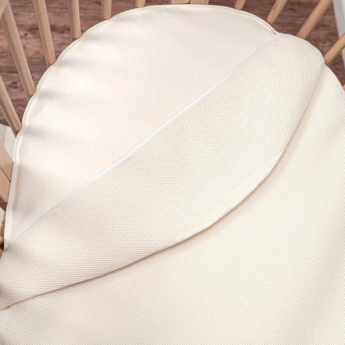 Crib Mattresses-Naturepedic Stokke Sleepi Breathable Oval Mattress (V3)