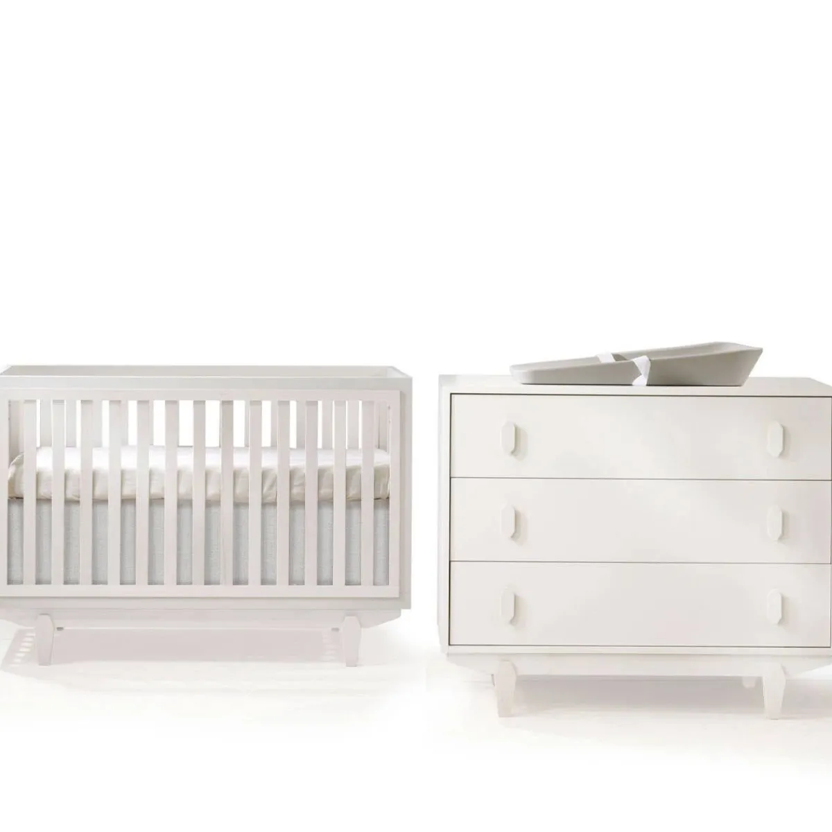 Nursery Collections|Convertible Cribs-Tulip Tate Classic Crib & 3 Drawer