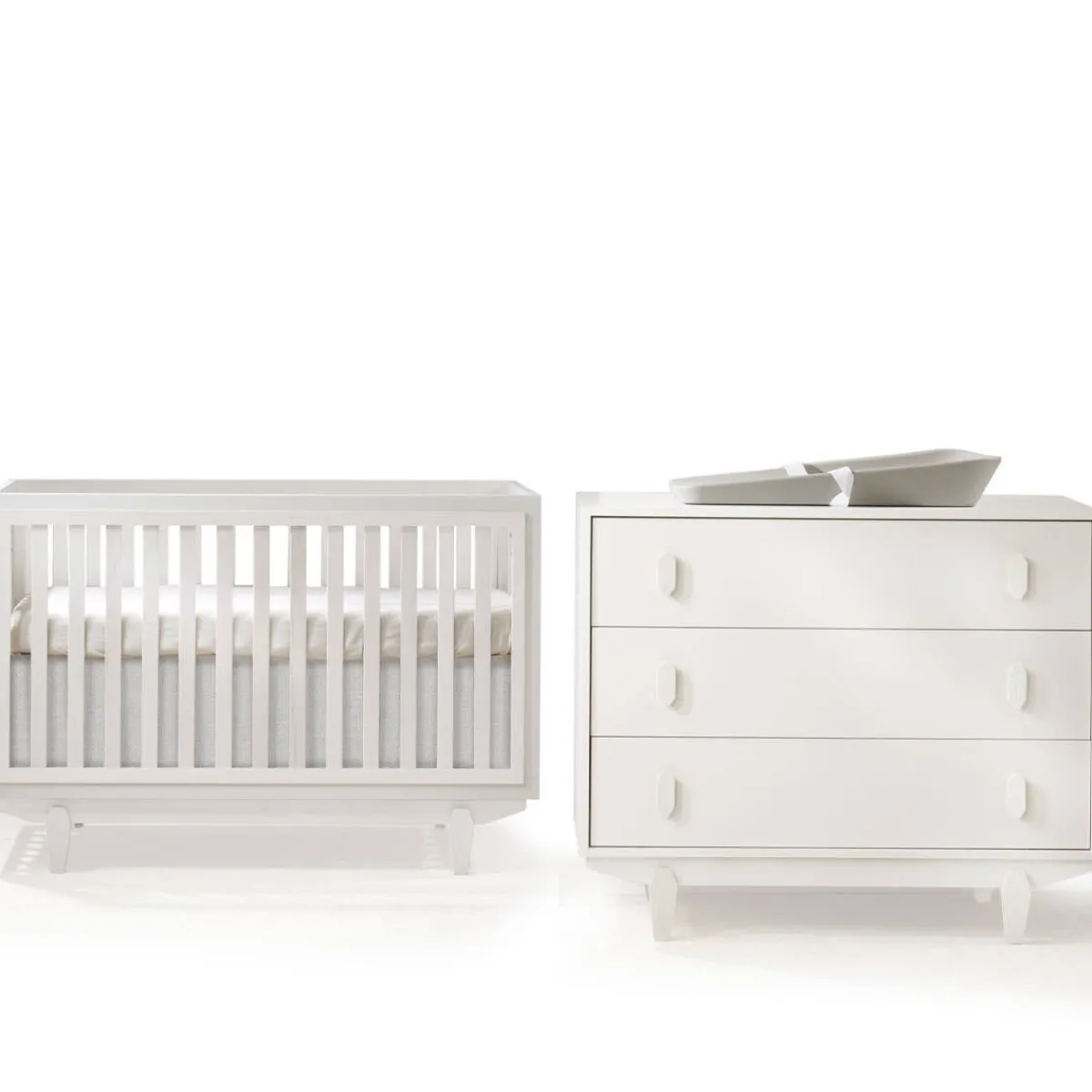 Nursery Collections|Convertible Cribs-Tulip Tate Classic Crib & 3 Drawer