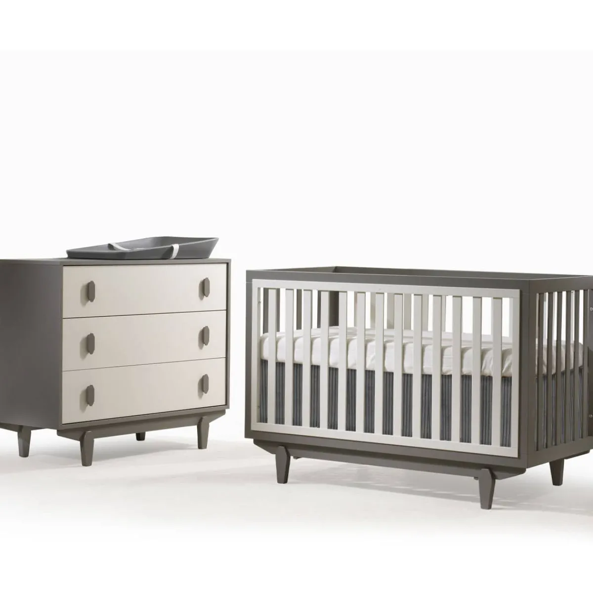 Nursery Collections|Convertible Cribs-Tulip Tate Classic Crib & 3 Drawer