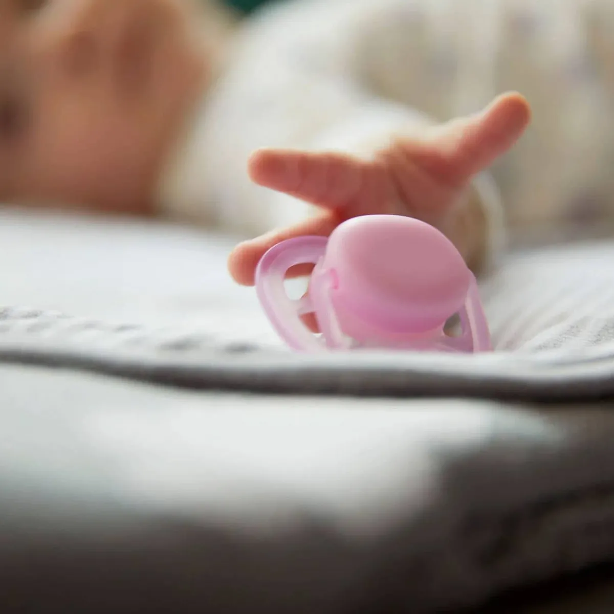 Pacifiers + Clips-Philips Avent Ultra Air Pacifier (2 Pack)