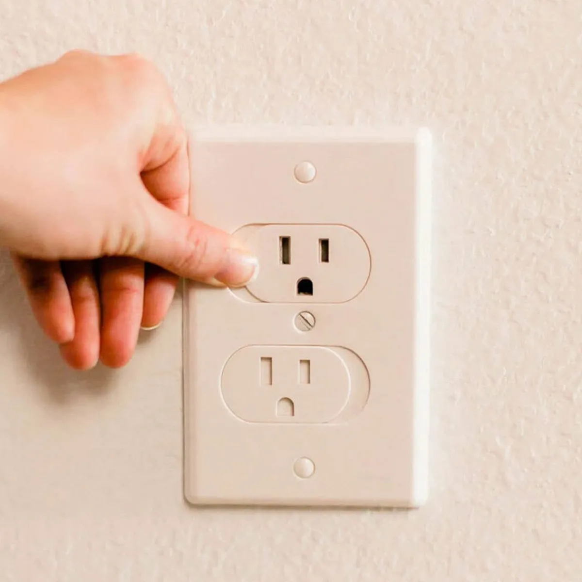 Baby Gates + Babyproofing-QDos Universal Self-Closing Outlet Cover (3 Pack) White