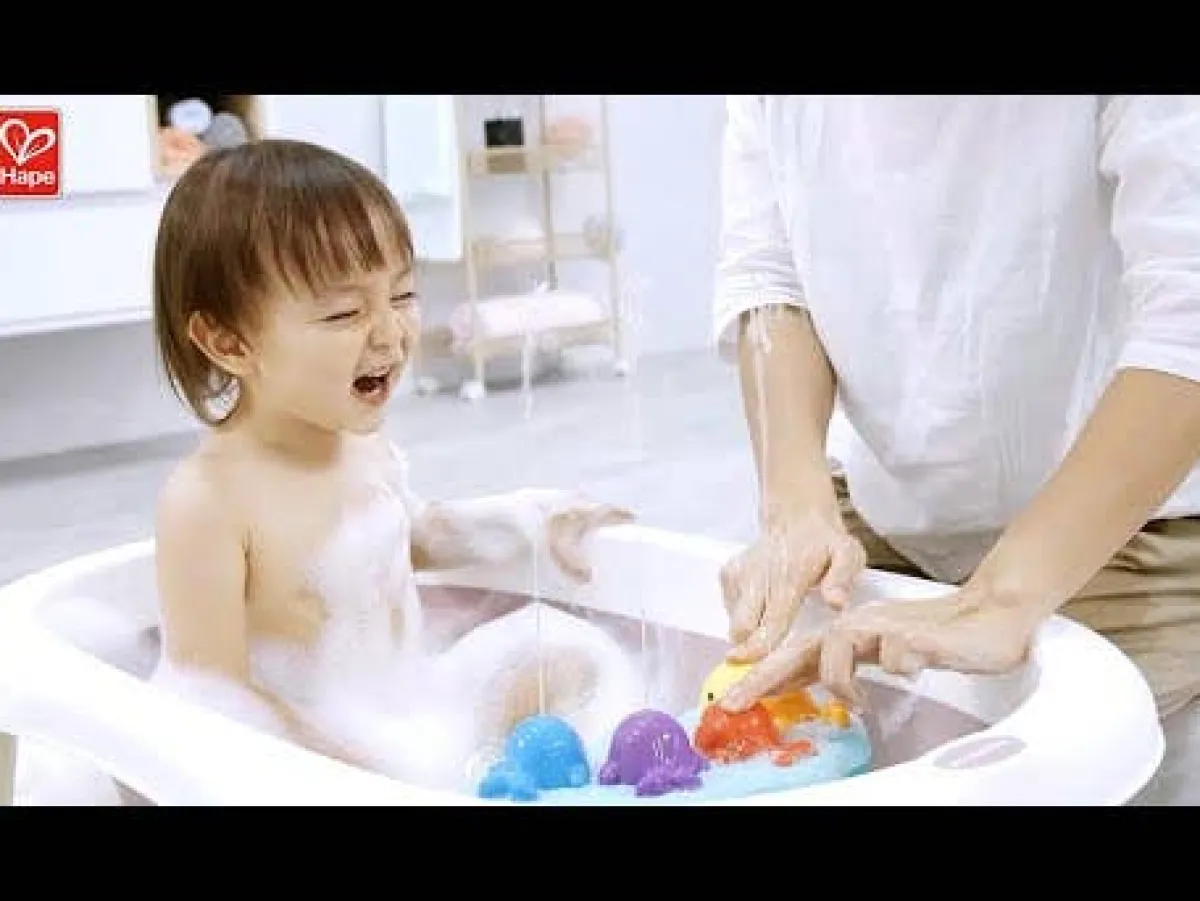 Bath Toys-Hape Whale Music Fountain